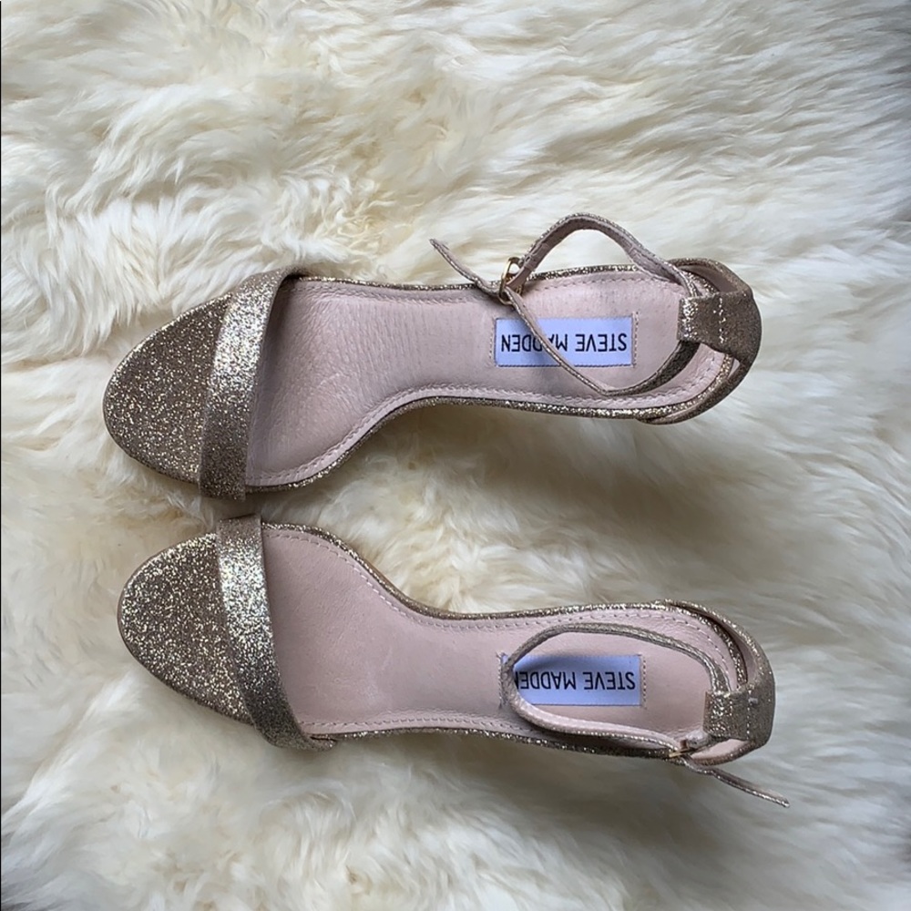 Steve Madden gold glittery stilettos, size 7 - Picture 2 of 2